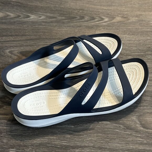 Crocs Swiftwater Casual Strappy Sandals Size 9 White Navy Slides Beach Pool - Picture 2 of 7